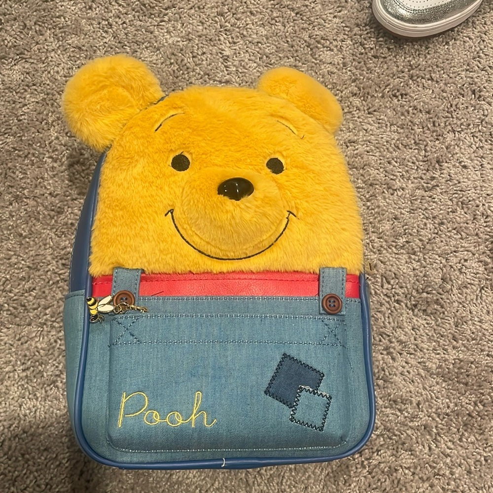 Disney Winnie the Pooh backpack ( New)